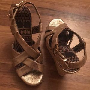 Jessica Simpson wedges